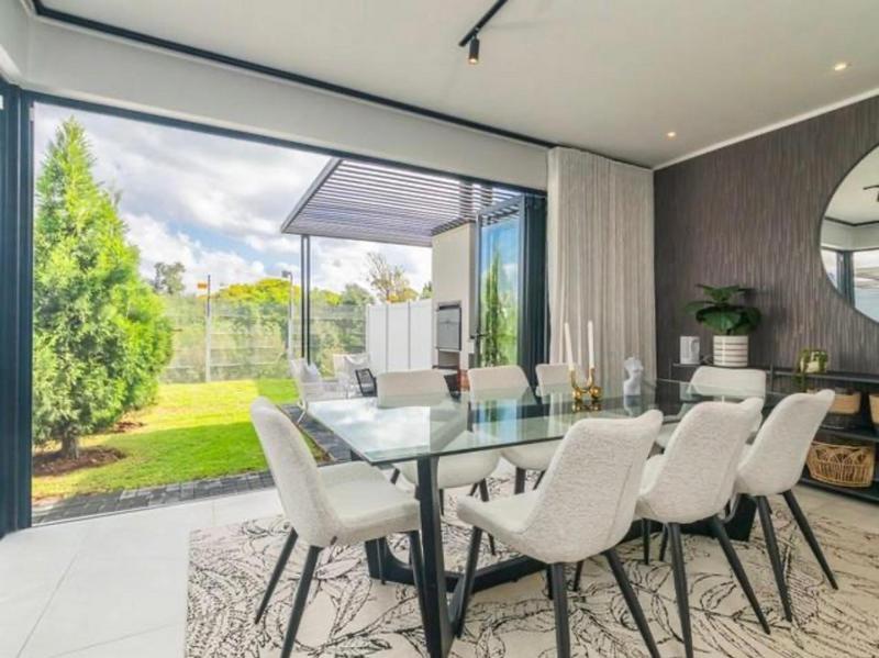 4 Bedroom Property for Sale in Hurlingham Gauteng