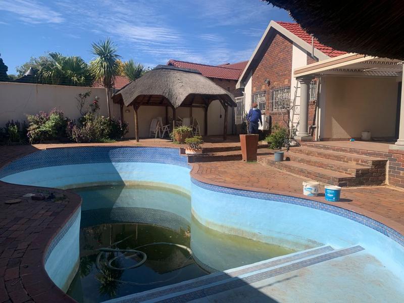 4 Bedroom Property for Sale in Glenvista Ext 3 Gauteng
