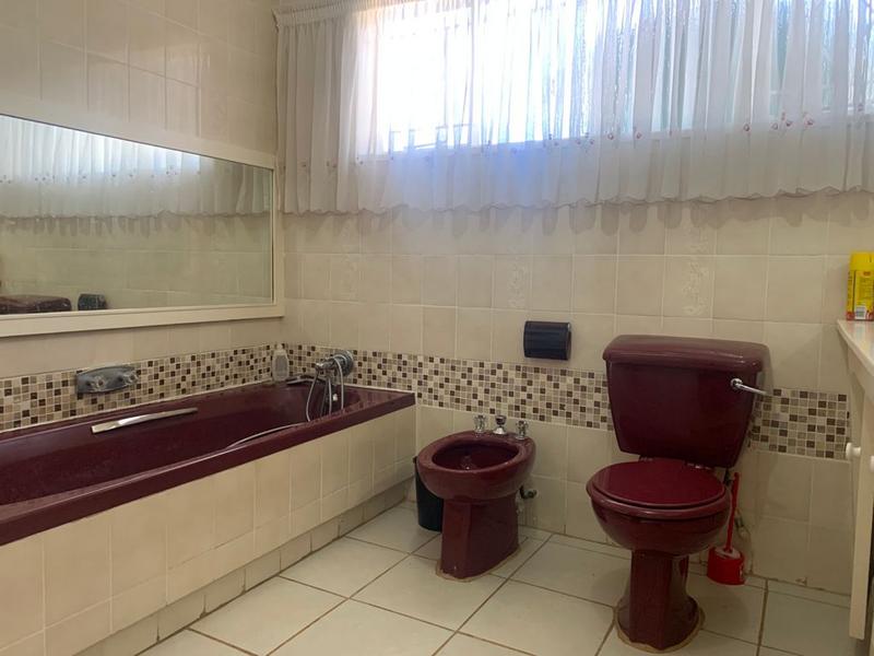 4 Bedroom Property for Sale in Glenvista Ext 3 Gauteng