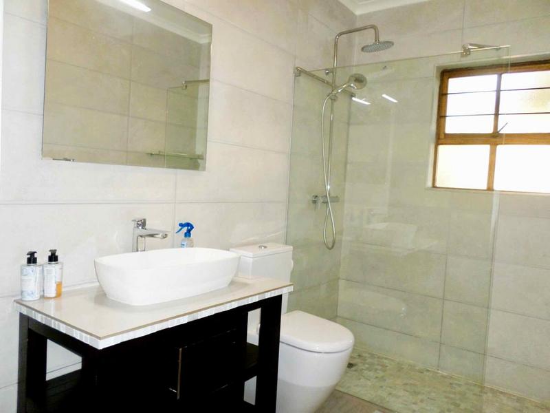 To Let 3 Bedroom Property for Rent in Bryanston Gauteng