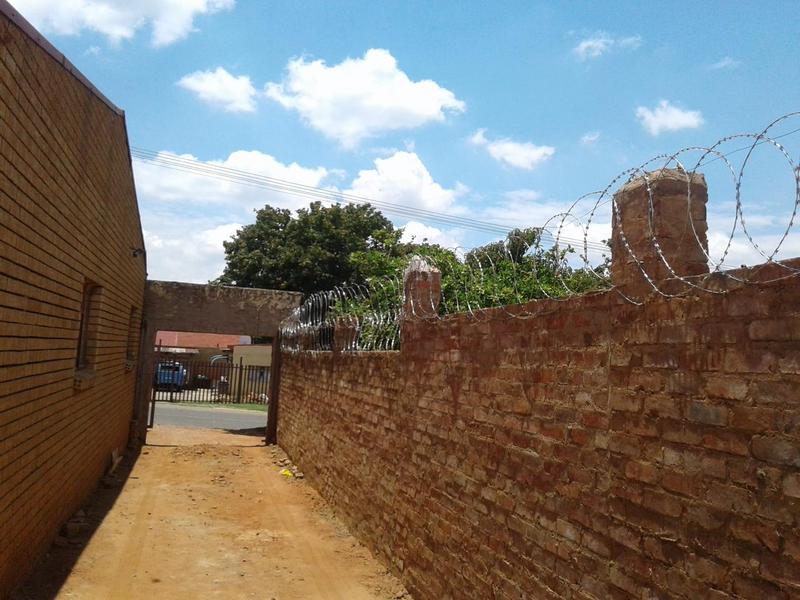 4 Bedroom Property for Sale in Laudium Gauteng
