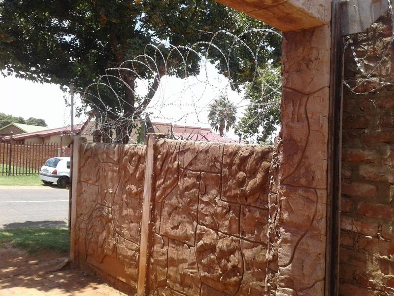 4 Bedroom Property for Sale in Laudium Gauteng