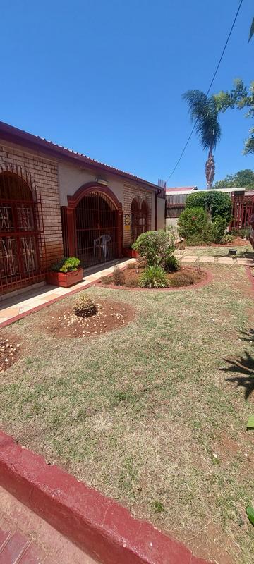 3 Bedroom Property for Sale in Laudium Gauteng