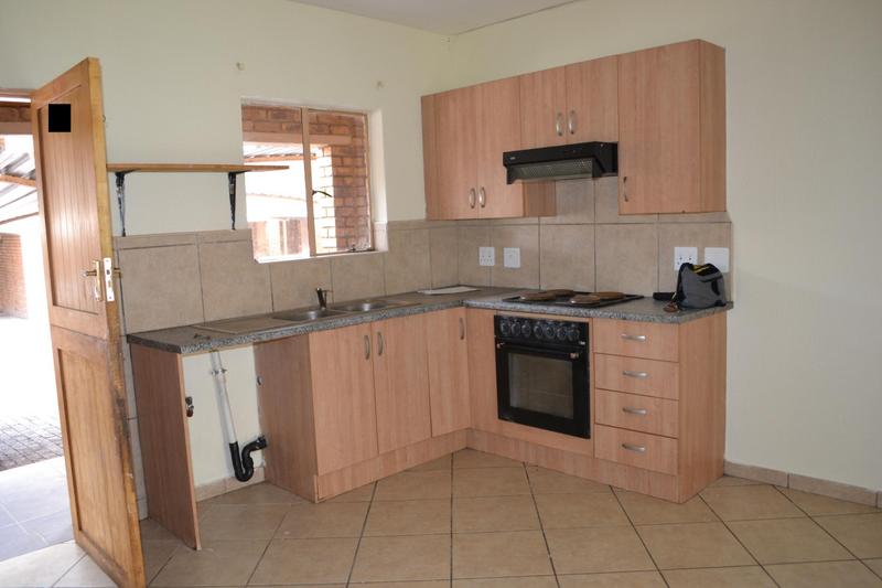To Let 2 Bedroom Property for Rent in Krugersrus Gauteng