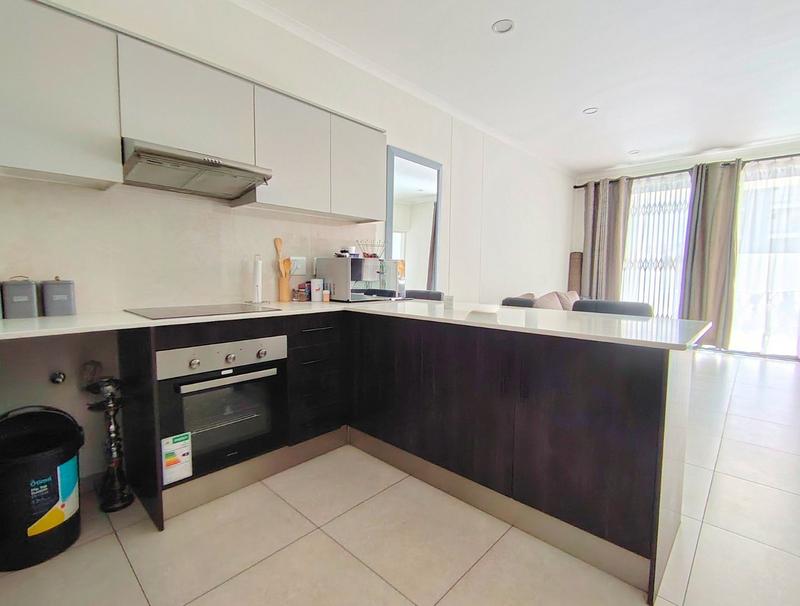 To Let 2 Bedroom Property for Rent in Greenstone Hill Gauteng