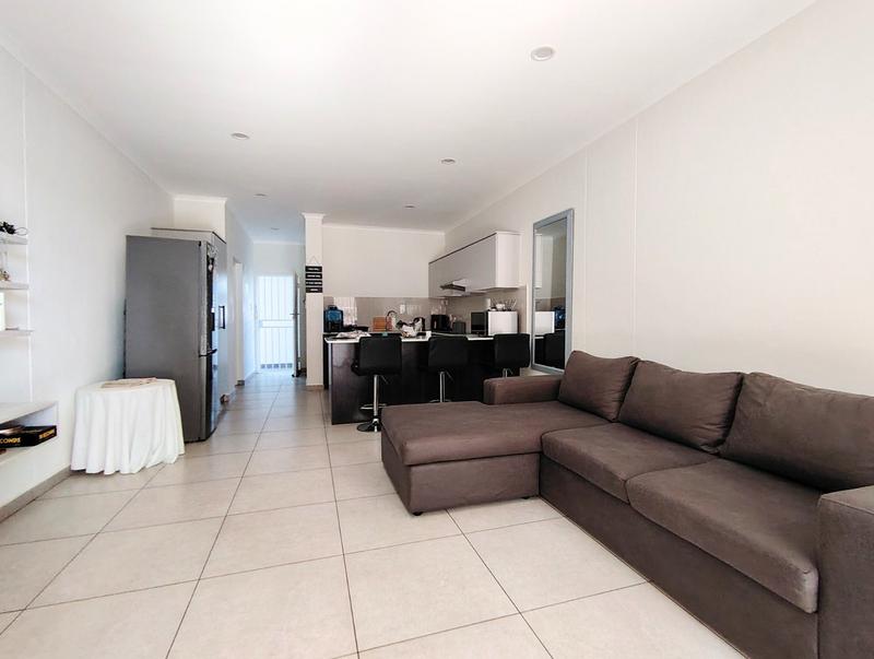 To Let 2 Bedroom Property for Rent in Greenstone Hill Gauteng