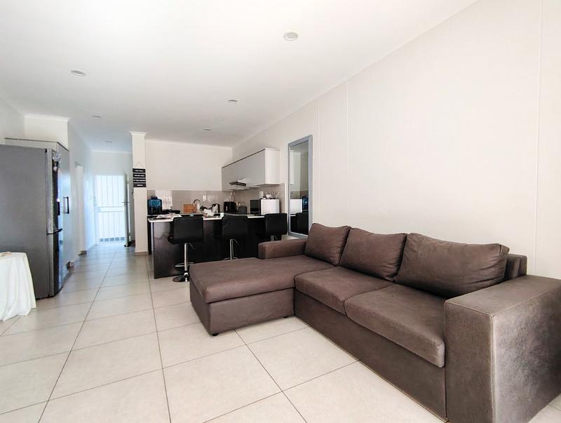To Let 2 Bedroom Property for Rent in Greenstone Hill Gauteng