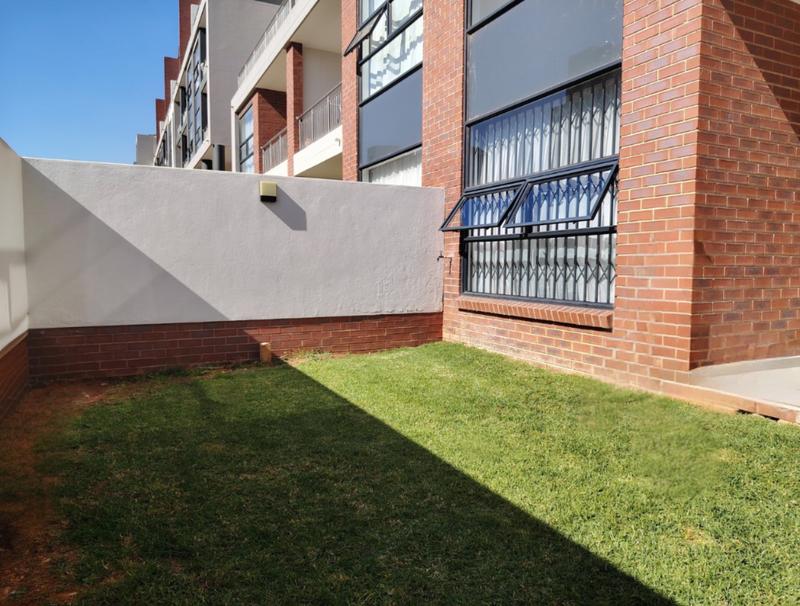 To Let 2 Bedroom Property for Rent in Greenstone Hill Gauteng