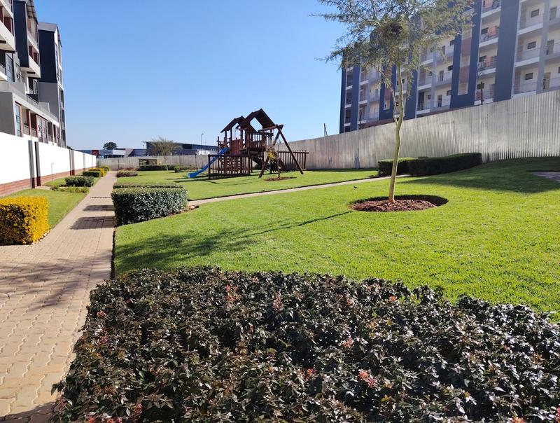 To Let 2 Bedroom Property for Rent in Greenstone Hill Gauteng