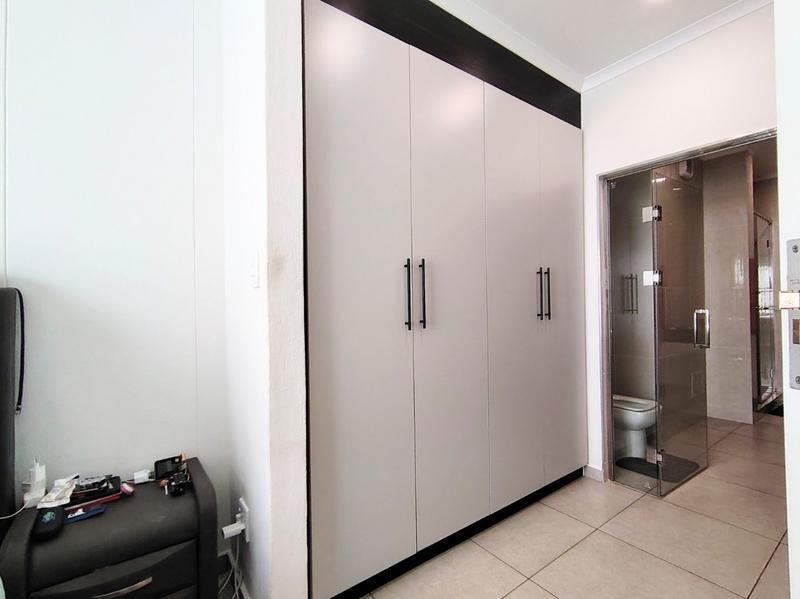 To Let 2 Bedroom Property for Rent in Greenstone Hill Gauteng