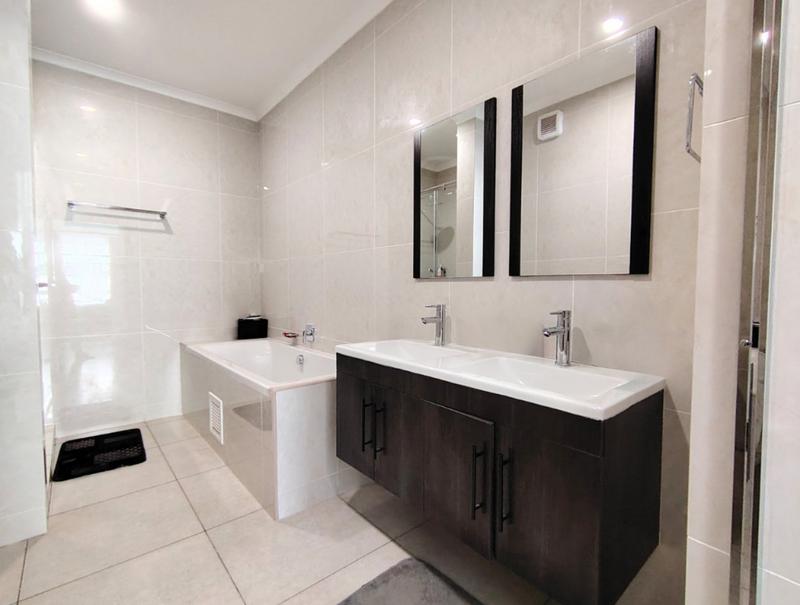 To Let 2 Bedroom Property for Rent in Greenstone Hill Gauteng