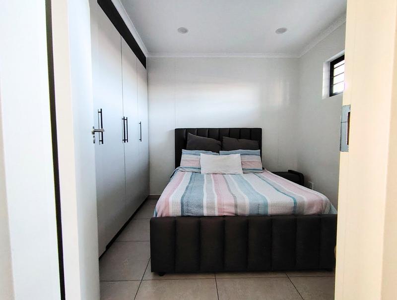 To Let 2 Bedroom Property for Rent in Greenstone Hill Gauteng