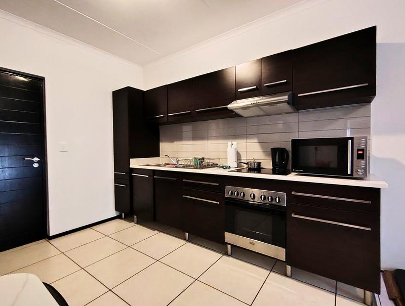 To Let 2 Bedroom Property for Rent in Greenstone Hill Gauteng