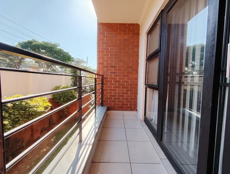 To Let 2 Bedroom Property for Rent in Greenstone Hill Gauteng