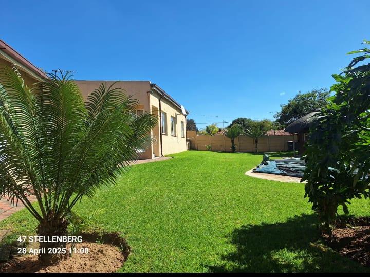 To Let 4 Bedroom Property for Rent in Lyndhurst Gauteng