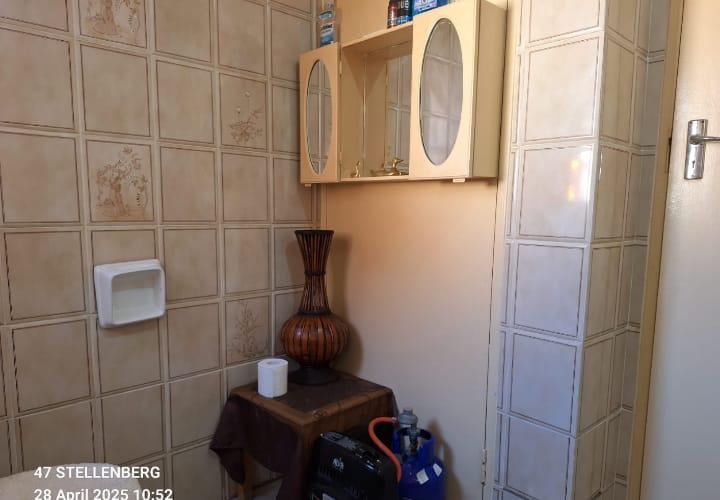 To Let 4 Bedroom Property for Rent in Lyndhurst Gauteng