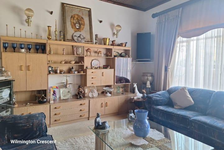 To Let 4 Bedroom Property for Rent in Lyndhurst Gauteng