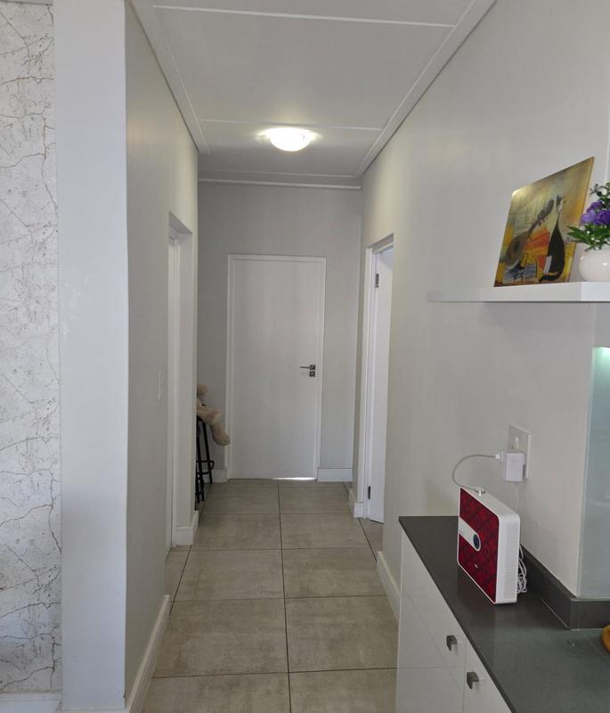 To Let 3 Bedroom Property for Rent in Waterfall Gauteng