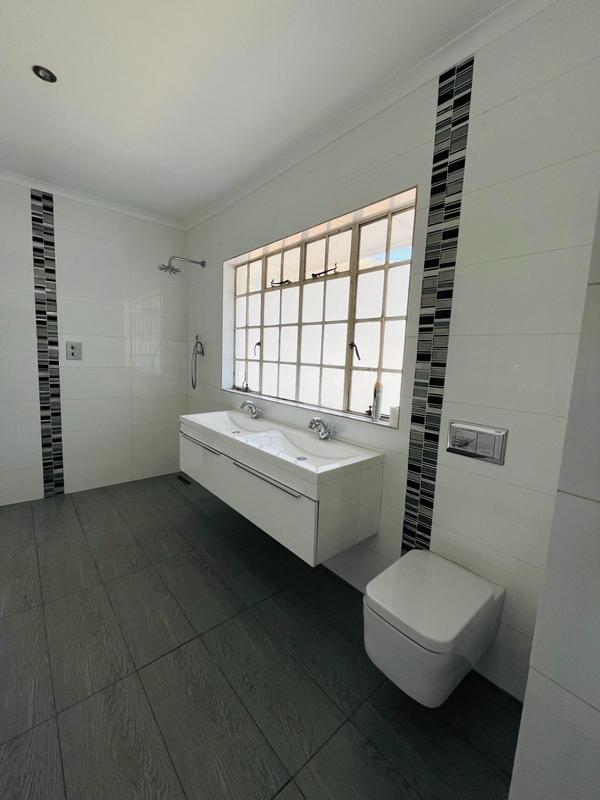 2 Bedroom Property for Sale in Bedfordview Gauteng