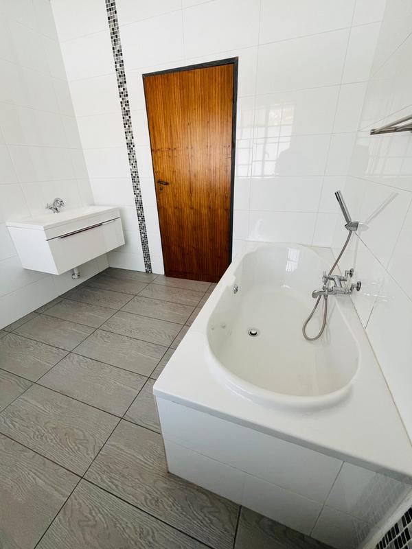 2 Bedroom Property for Sale in Bedfordview Gauteng