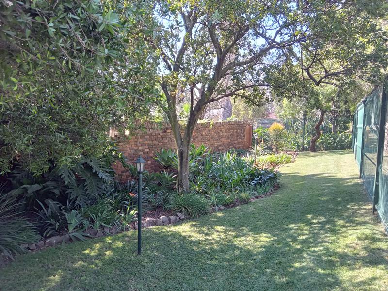 5 Bedroom Property for Sale in Wierda Park Gauteng