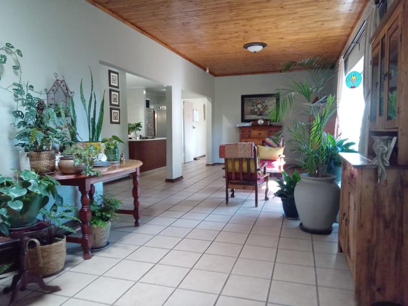 5 Bedroom Property for Sale in Wierda Park Gauteng