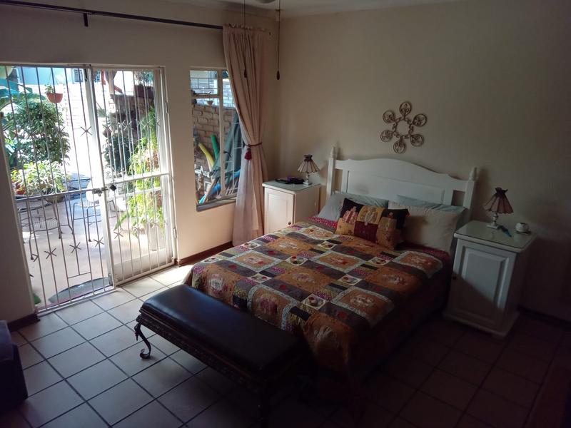 5 Bedroom Property for Sale in Wierda Park Gauteng
