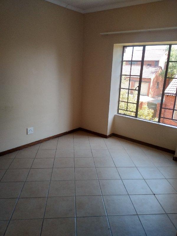 2 Bedroom Property for Sale in Mooikloof Ridge Gauteng