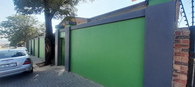To Let 0 Bedroom Property for Rent in Kew Gauteng