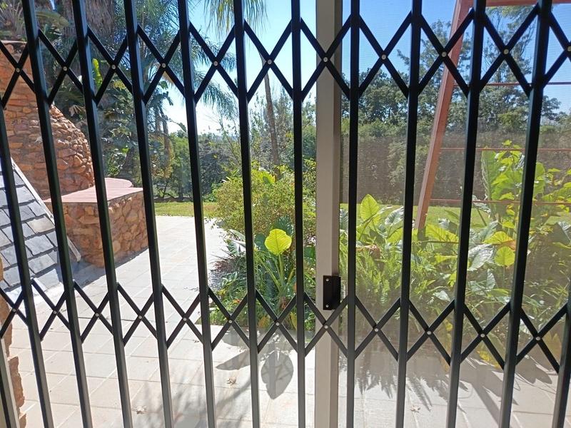 To Let 4 Bedroom Property for Rent in Little Falls Gauteng