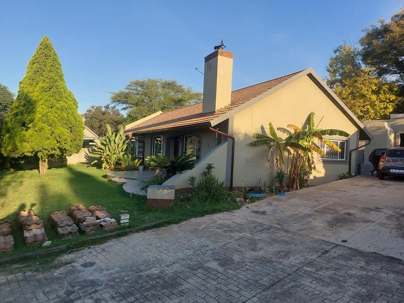 To Let 3 Bedroom Property for Rent in Birch Acres Gauteng