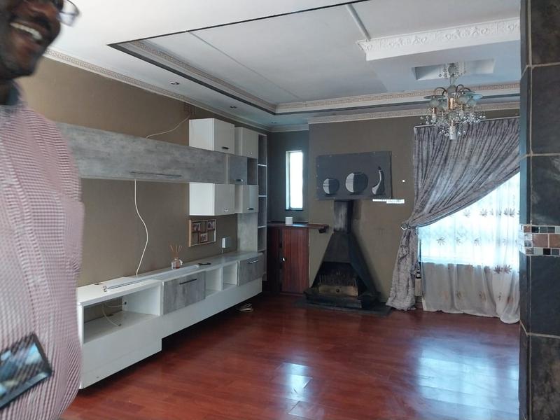 To Let 3 Bedroom Property for Rent in Birch Acres Gauteng