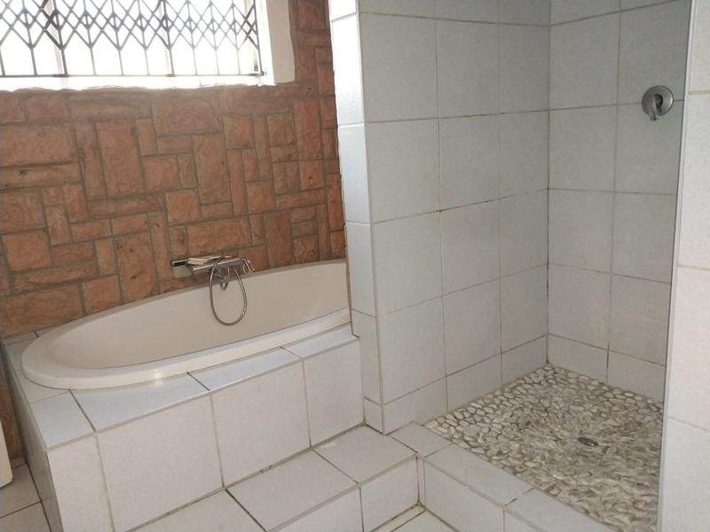 To Let 3 Bedroom Property for Rent in Birch Acres Gauteng