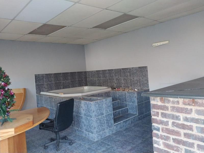 To Let 3 Bedroom Property for Rent in Birch Acres Gauteng