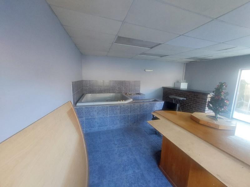To Let 3 Bedroom Property for Rent in Birch Acres Gauteng