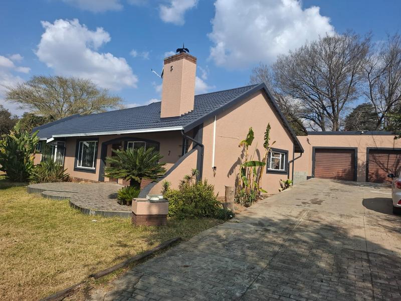 To Let 3 Bedroom Property for Rent in Birch Acres Gauteng