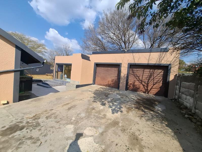 To Let 3 Bedroom Property for Rent in Birch Acres Gauteng