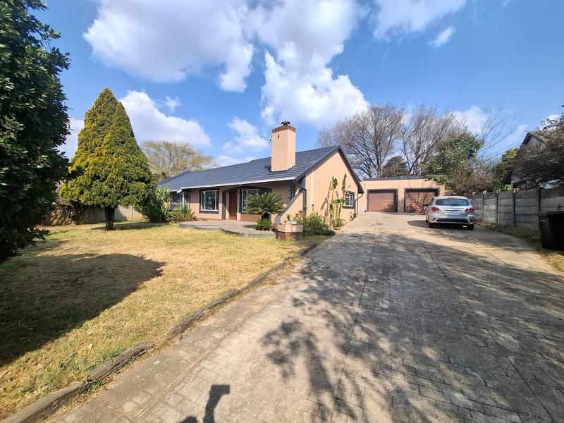To Let 3 Bedroom Property for Rent in Birch Acres Gauteng