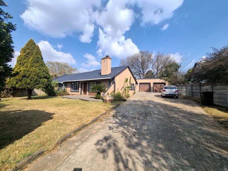 To Let 3 Bedroom Property for Rent in Birch Acres Gauteng