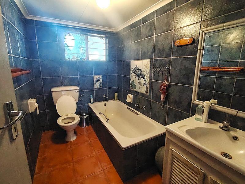 To Let 5 Bedroom Property for Rent in Rooihuiskraal Gauteng