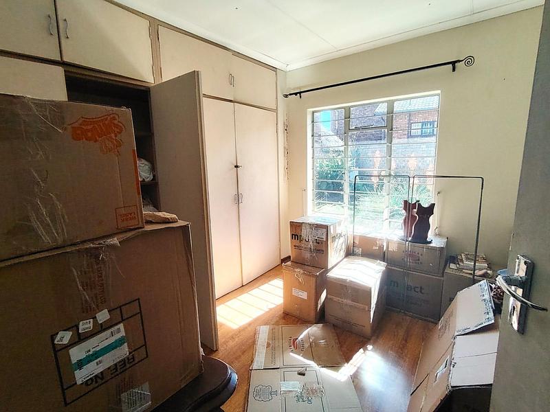 To Let 5 Bedroom Property for Rent in Rooihuiskraal Gauteng