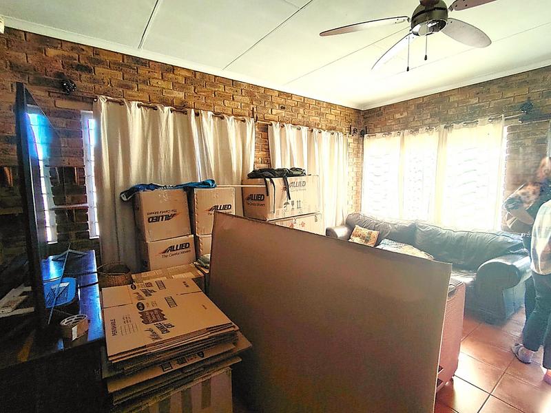 To Let 5 Bedroom Property for Rent in Rooihuiskraal Gauteng