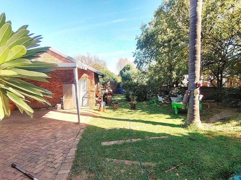 To Let 5 Bedroom Property for Rent in Rooihuiskraal Gauteng