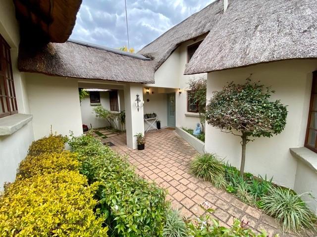 To Let 3 Bedroom Property for Rent in Fourways Gardens Gauteng