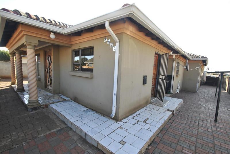 4 Bedroom Property for Sale in Vosloorus Gauteng