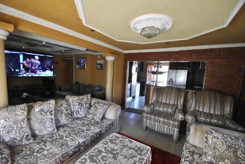 4 Bedroom Property for Sale in Vosloorus Gauteng