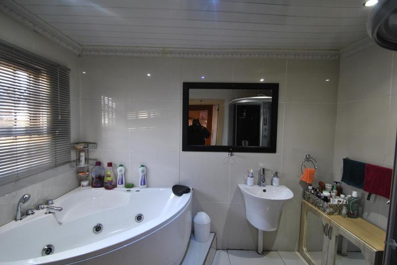 4 Bedroom Property for Sale in Vosloorus Gauteng