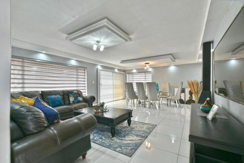 4 Bedroom Property for Sale in Ridgeway Gauteng