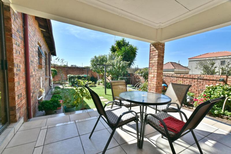 4 Bedroom Property for Sale in Liefde en Vrede Gauteng