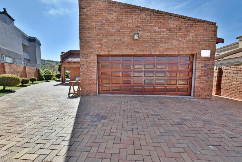4 Bedroom Property for Sale in Liefde en Vrede Gauteng